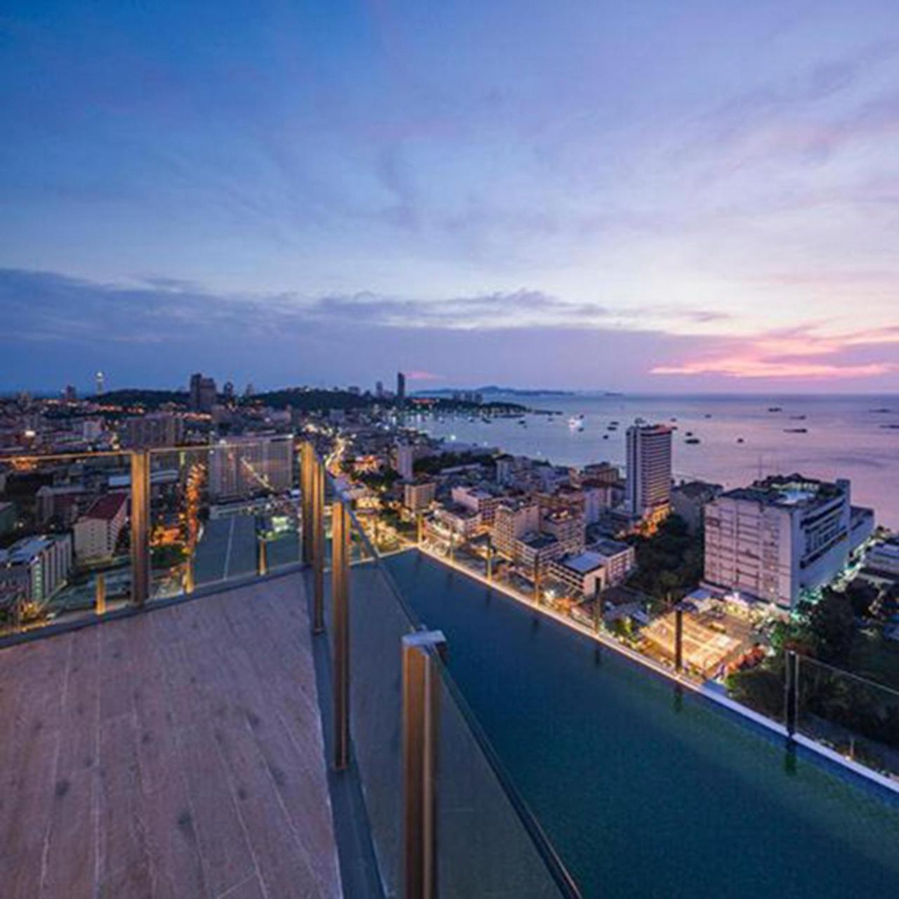 Central Pattaya Base Condo Kültér fotó